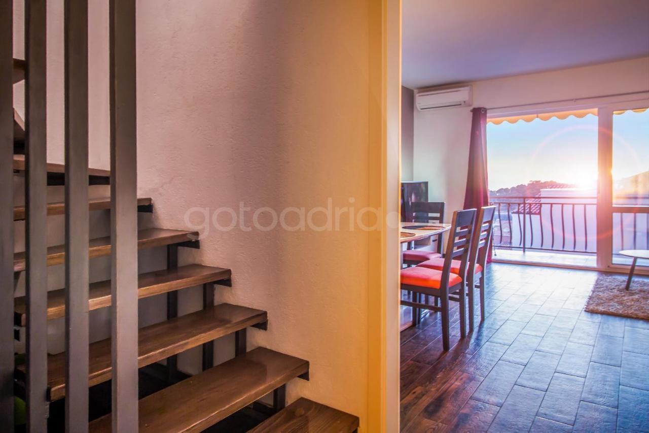 Rooftop Penthouse - Private Hottub & Duplex Whirlpool Makarska Exterior photo
